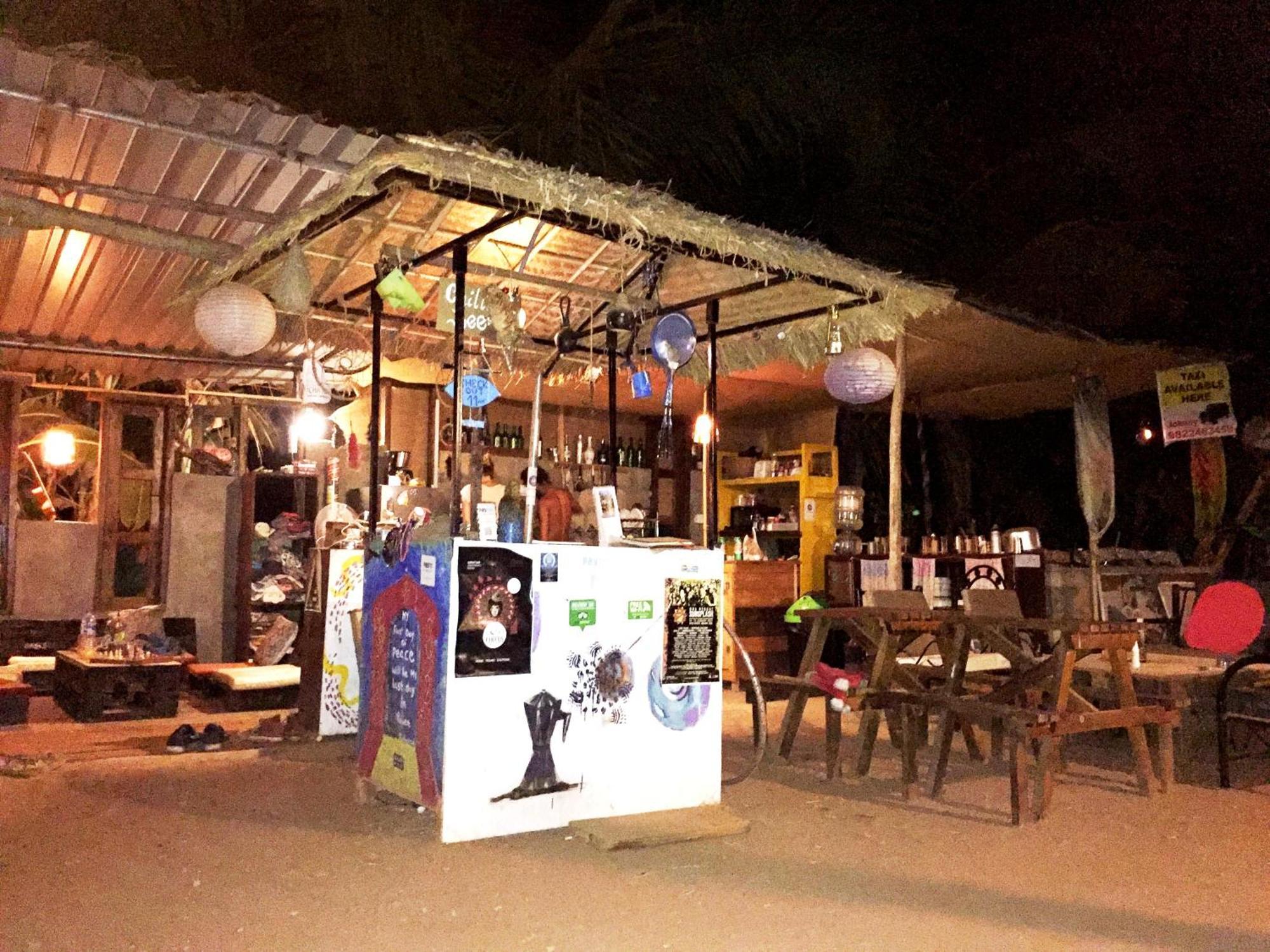Wonderland Hostel Anjuna Exterior foto